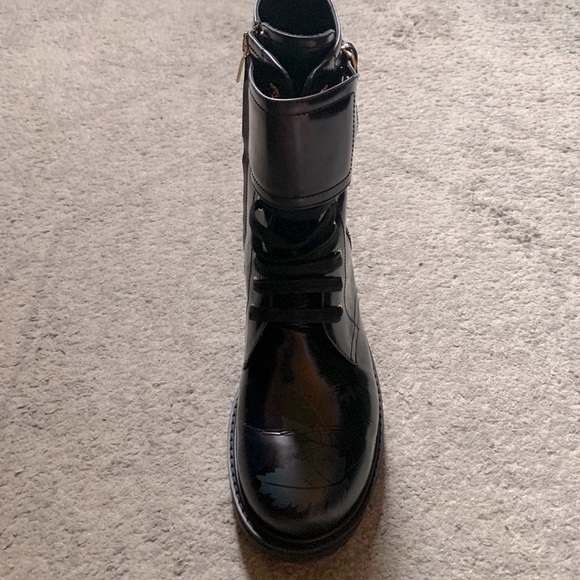 AUTHENTIC* Salvator Ferragamo Crotone Boots - Picture 5 of 10